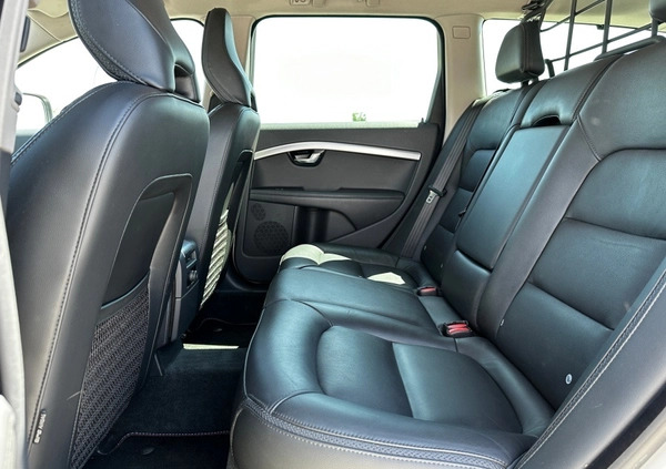 Volvo XC 70 cena 77900 przebieg: 196575, rok produkcji 2015 z Przeworsk małe 137